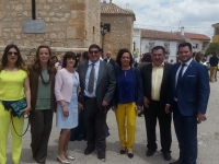 16-05-2016: La diputada nacional del PP, Carmen Navarro, junto con el diputado provincial Oscar Tomás, arroparon al equipo de gobierno de Casas de Juan Núñez en las fiestas locales.