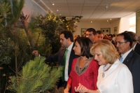 08-09-2012: El presidente del PP y de la Diputación, Francisco Núñez, junto a la alcaldesa Carmen Bayod, la consejera de Fomento, Marta García, el subdelegado Federico Pozuelo y el delegado de la Junta, Javier Cuenca, en el stand ferial de la Diputación.