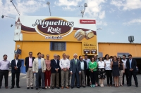 19-07-2013: Francisco Núñez y el Grupo Territorial de Senadores del PP-CLM se han desplazado al municipio de La Roda para visitar la empresa Productos Ruiz, tras la reunión de trabajo que han mantenido en la sede del PP de Albacete, sobre agricultura. 