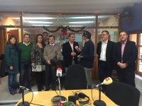 18-12-2015: En Hellín, Francisco Molinero, Manuel Mínguez y Marcial Marín, cerrando la campaña electoral y participando en programas solidarios.