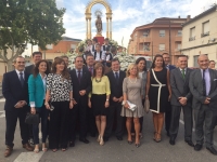 27-09-2015: Numerosos cargos públicos del PP acompañaron a los concejales de Hellin en el inicio de la Feria en honor de la Virgen del Rosario.