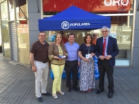 23-06-2016: Los candidatos del PP participaron en la mesa informativa de la Plaza Mayor de Albacete.