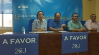 11-06-2016: Carmen Navarro y Vicente Aroca informaron sobre la campaña electoral en la sede del PP de Villarrobledo.