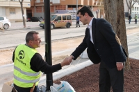 14-04-2015: Javier Cuenca visita el barrio Cañicas.