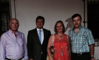 20-08-2015: Los parlamentarios Maravillas Falcón y Pablo Escobar, junto al presidente del PP de Yeste, Joaquin Altuzarra, en el pregón de las fiestas locales.