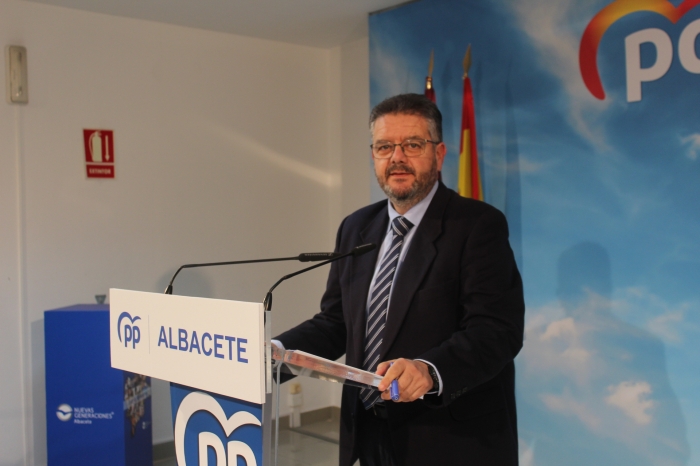 Juan A Moreno, en la sede del PP de Albacete.