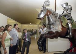 María Dolores Cospedal y Mariano Rajoy, durante su visita al Museo del Ejército, en Toledo.