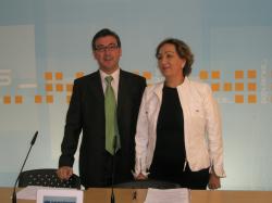 Marcial MarÃ­n y Marisa Soriano, en la sede del PP de Albacete.