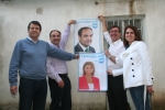 Pegada de carteles en Villarrobledo.