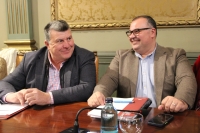 Antonio Serrano y Bernardo Ortega, en el Pleno de la Diputaciòn Provincial de Albacete de este viernes.