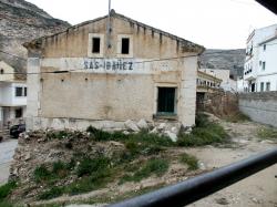 Terrenos aportados por el Ayuntamiento de AlcalÃ¡ del JÃºcar.