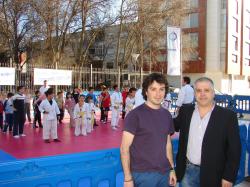 El concejal de deportes, Eduardo SÃ¡nchez, junto al presidente de la Real FederaciÃ³n EspaÃ±ola de KÃ¡rate y D.A, Antonio Moreno