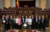 Parlamentarios del PP-CLM, junto a Cospedal, en el debate de investidura.