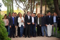 Cospedal y Rajoy, junto a la plana mayor del PP, en Toledo.