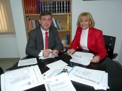 Marcial MarÃ­n y Carmen Bayod, en la sede provincial del PP.