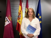 La concejal del Grupo Popular, Llanos Navarro, durante la rueda de prensa ofrecida en el Ayuntamiento de Albacete
