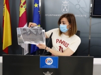 Rosa González de la Aleja denuncia el abandono de las naves nido del SEPES en Campollano