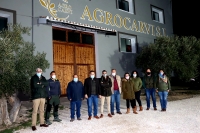 Manuel Serrano durante su visita a Alatoz