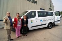 Un vehículo nuevo y adaptado para servicios sociales en Fuentealbilla.
