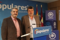Ramón Rodríguez y Antonio Serrano, en la sede provincial del PP de Albacete.