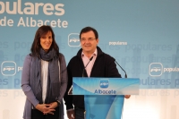 Francisco Molinero y María Gil, durante la rueda de prensa en la sede provincial.