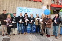 Mes informativa en el Mercado de Villacerrada de Albacete.