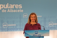 La diputada nacional del PP, Maravillas Falcón, en la sede provincial.