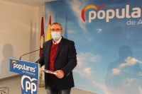 Vicente Aroca, en rueda de prensa en la sede del PP de Albacete.