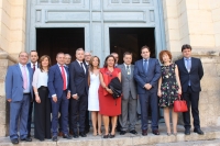 Cargos públicos del PP, en la Catedral, junto al alcalde Manuel Serrano y su equipo de gobierno.