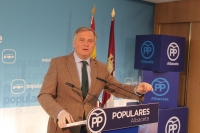 El portavoz del Grupo Parlamentario Popular, Francisco Cañizares, en la sede del PP de Albacete.