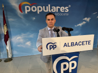Antonio Mart&iacute;nez, en la sede del PP de Albacete.