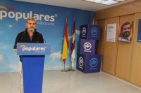 El senador electo, Ramón Rodríguez, en la sede del PP de Albacete.