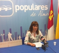 Irene Moreno en la sede del PP de Almansa