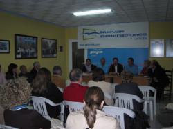 Reunión con afiliados del PP de La Roda.