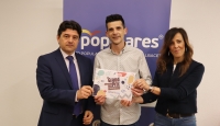 María Gil y Francisco Navarro durante la reunión mantenida con el presidente de la delegación de la Fundación Diabetes Cero en Albacete, José Valenciano