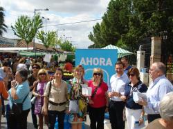 El PP, en el Mercadillo de HellÃ­n.