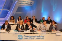 Mesa del XII Congreso del PP de Castilla-La Mancha.