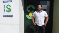 Oscar Tomás, en el Centro de Salud de Higueruela.