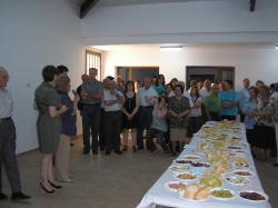 Inauguración del Centro Social ante los vecinos.