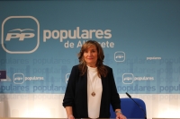 La senadora Rosario Rodríguez, en la sede del PP de Albacete.