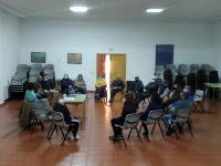 Reunión vecinal en la Casa de la Cultura de Pozuelo.