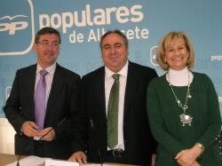 Marcial Marín, Vicente Tirado y Carmen Bayod.