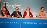 Francisco Núñez, Carmen Bayod, Luis Alberto Roldán y María Delicado en rueda de prensa.