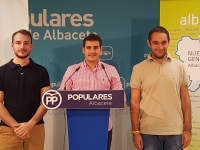 Juan Carlos González, junto a Luis Alberto Sánchez y Alejandro S Molina.