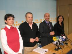 Los concejales de HellÃ­n, Sonia MartÃ­nez, Antonio Callejas y Rosa Pilar SÃ¡ez, junto al portavoz Juan Marcos Molina.