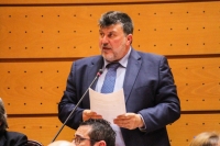 Antonio Serrano, durante su intervención en el Pleno del Senado.