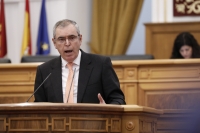 Vicente Aroca, en el Pleno de las Cortes regionales.