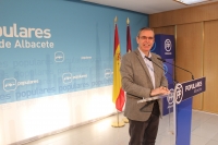 Vicente Aroca, en la sede provincial del PP de Albacete.